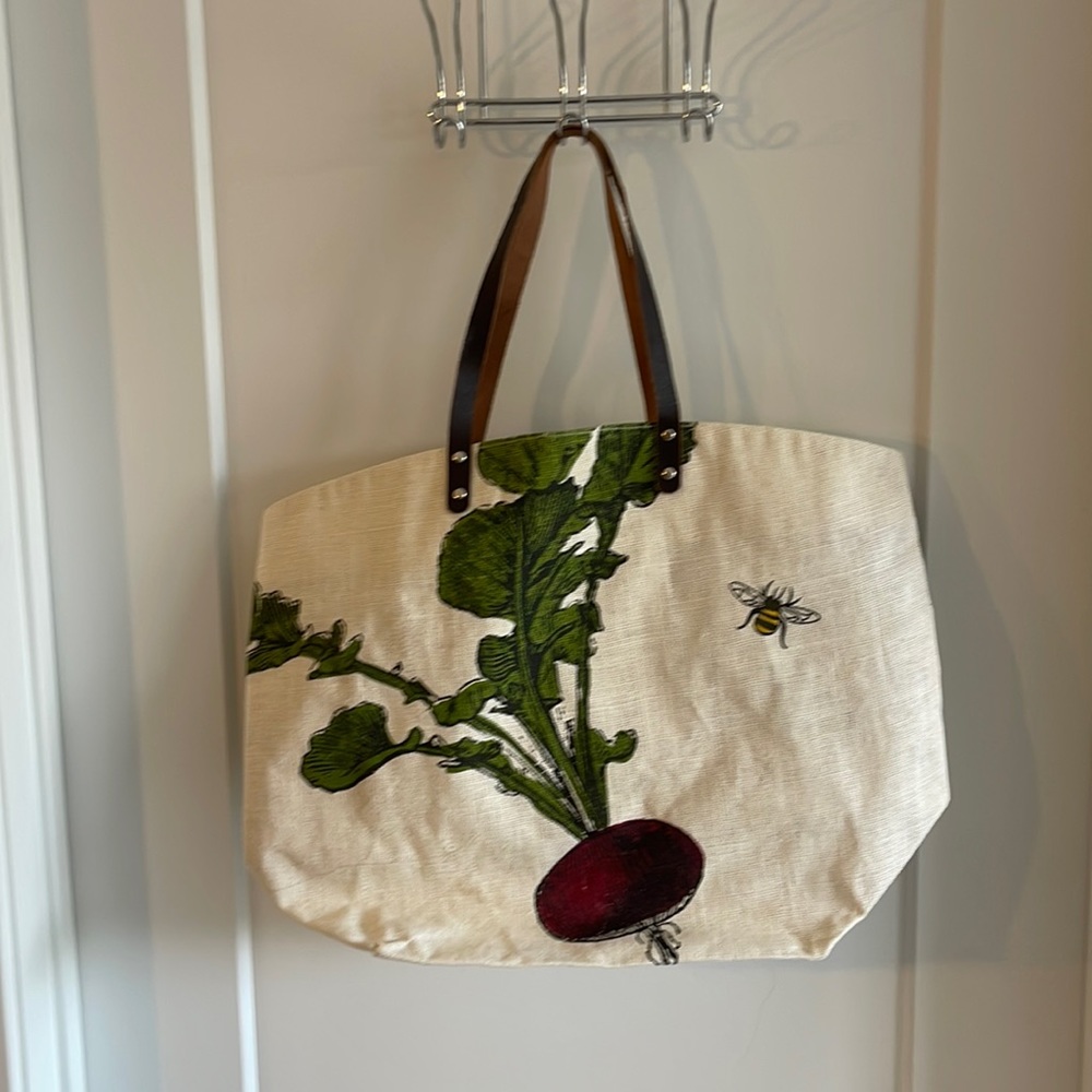 Farmhouse flour sack shopper beets & bees